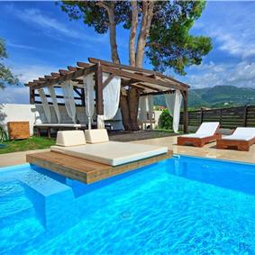 3 bedroom seaside villa with pool, Acharavi, sleeps 5